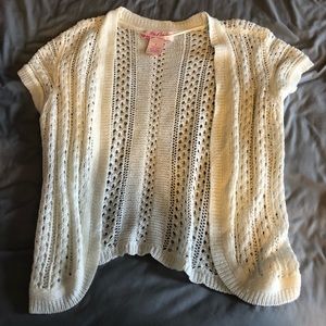 Cream/off-white cardigan/shrug